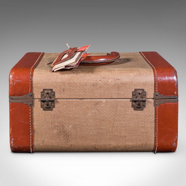 Vintage Jet Age Vanity Case, American Personal Luxury Case, Revival, Mid Century For Sale - Image 6 of 12