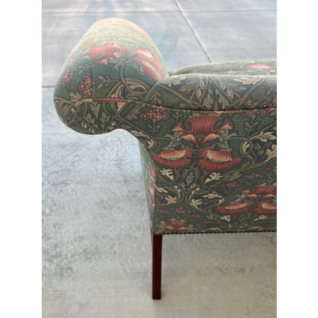 Mid 20th Century William Morris - Style Fabric Mid Century Chinese Chippendale Camelback Settee Sofa Couch Georgian Design For Sale - Image 5 of 18