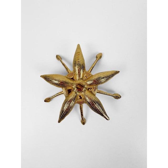 Vintage Brass Metal Flower Ashtray in the style of Gucci with Removable Petals, 1970s For Sale - Image 9 of 17