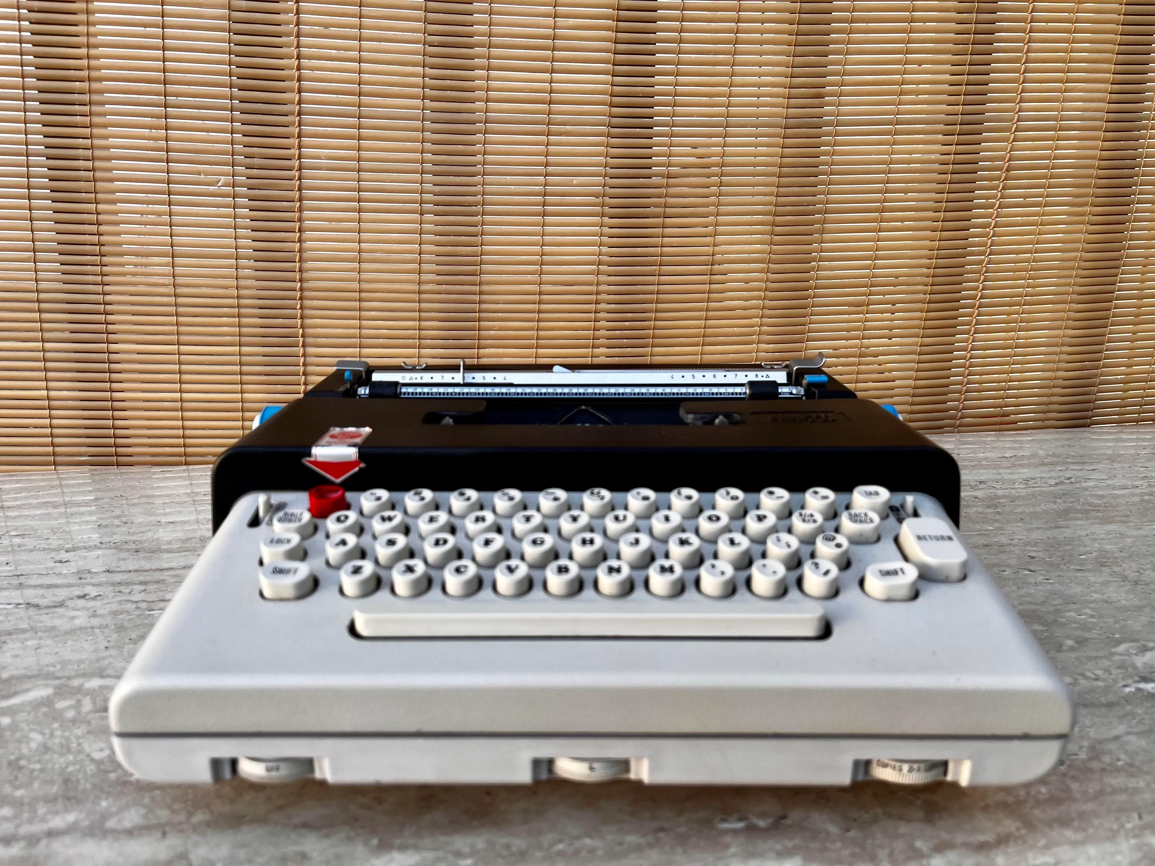 Vintage Olivetti Lettera 36 Portable Typewriter Designed by Ettore