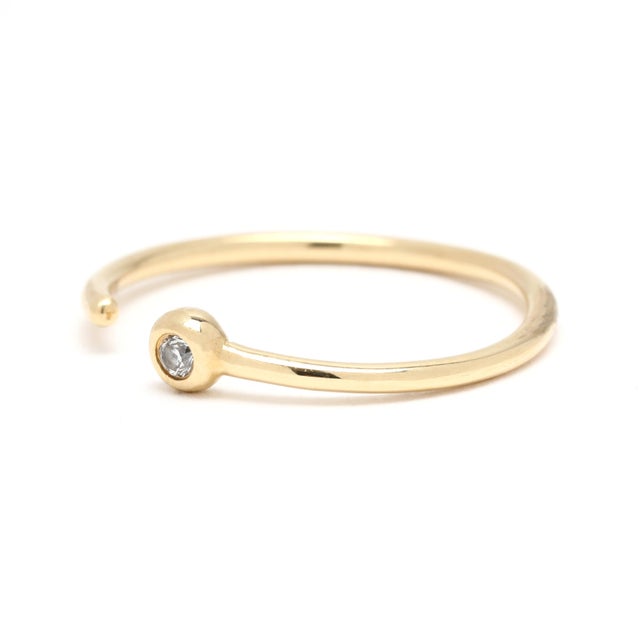 Diamond Negative Space Band Ring, 18k Yellow Gold, Ring Size 6.5 For Sale - Image 4 of 6