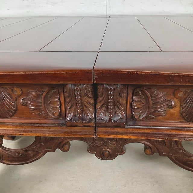 Early 20th Century Spanish Renaissance Revival Carved Dining Table by Berkey & Gay, 20th Century For Sale - Image 5 of 12