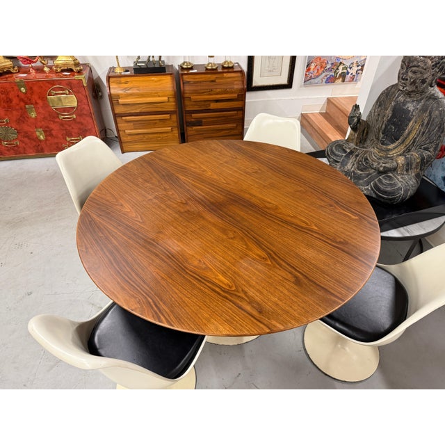 1950s Early Production Knoll Saarinen Walnut Tulip Table & 4 Chairs 575 Madison For Sale - Image 14 of 18