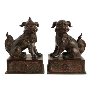 Late 19th Century Meiji Bronze Sitting Guardian Foo Lions For Sale