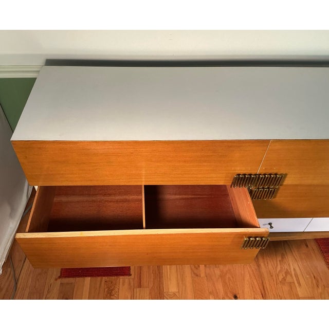 Gio Ponti Italian Mid Century Modern Bedroom Dresser Chest 6 Drawer, Circa 1950s For Sale - Image 4 of 12