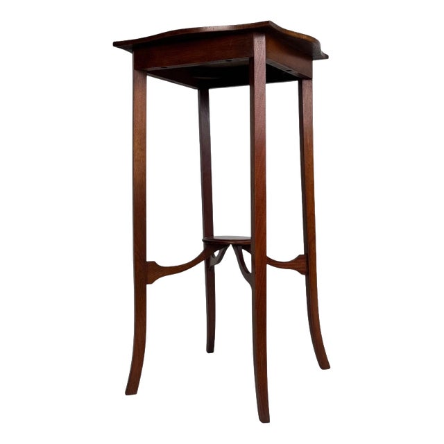 Early 20th Century Antique English Edwardian Mahogany Side Table For Sale