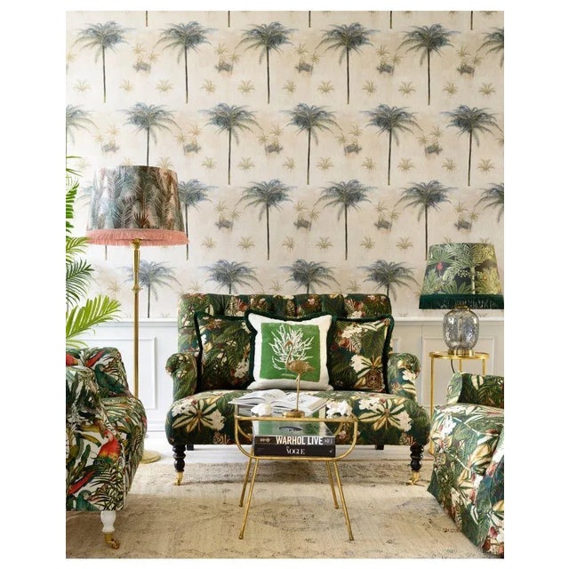 Taking its name from the famous resort island in the Caribbeans, CAYO LARGO is a light colour scheme design with large...