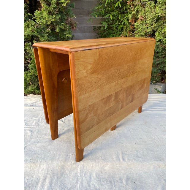 Heywood-Wakefield Mid 20th Century Attributed Heywood-Wakefield M166 Drop Leaf Dining Table — Mid-Century Modern Solid Maple, Sculpted Legs For Sale - Image 4 of 9