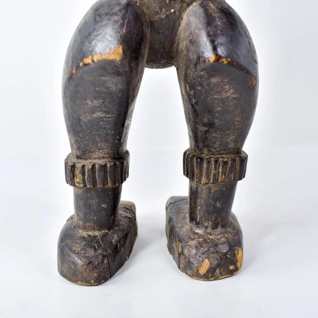 Early 20th Century Anyi Attye Standing Male Figure Côte d'Ivoire For Sale - Image 12 of 17