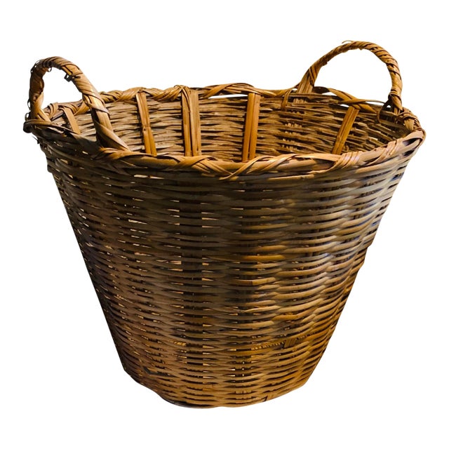 1960s Vintage Round Woven Wrapped Willow Basket For Sale