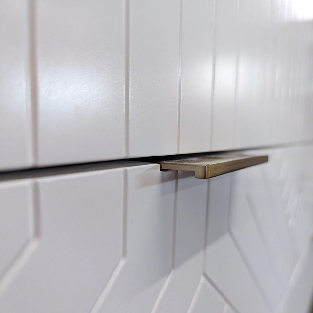 Pottery Barn Teen Jennings Modern White 6-Drawer Dresser With Brass Legs For Sale In San Francisco - Image 6 of 9