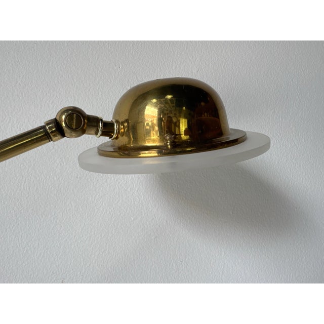 1980’s Vintage Bauer Lucite and Brass Adjustable Desk Lamp For Sale In Miami - Image 6 of 12