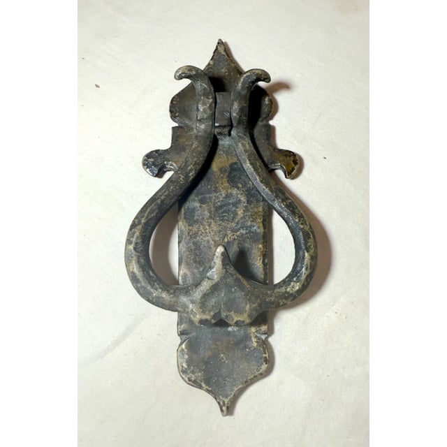 Antique Arts and Crafts Solid Heavy Bronze Hammered Front Door Knocker For Sale In New York - Image 6 of 8