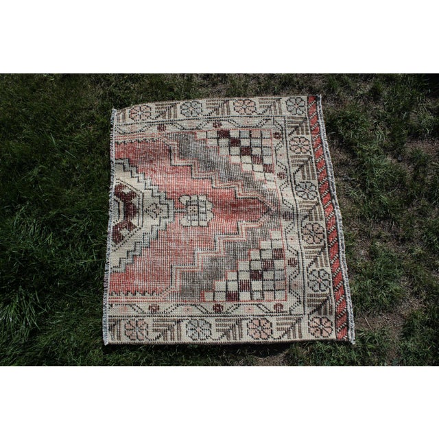 1970s Turkish Cream Oriental Hand Knotted Small Rug For Sale - Image 4 of 8