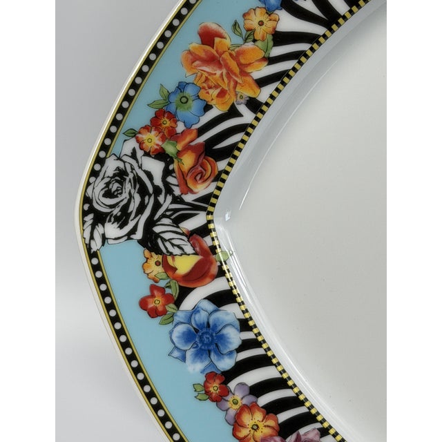Vintage Hot Flowers Fish Plate in Porcelain by Versace for Rosenthal, 2000s For Sale - Image 4 of 12