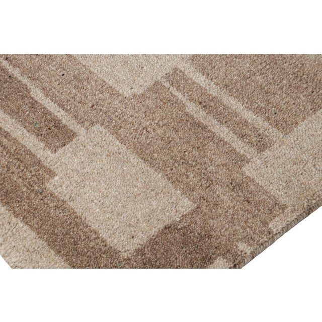 Rug & Kilim’s Contemporary Rug With Geometric Design in Beige & Brown For Sale In New York - Image 6 of 7