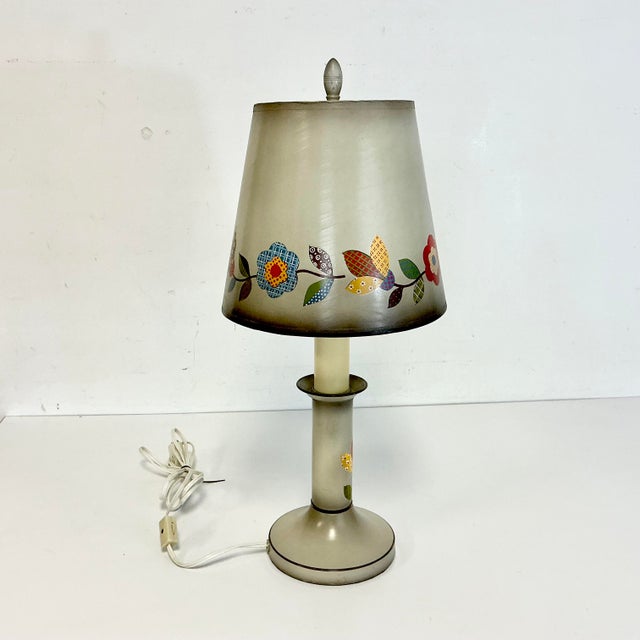 1950s Vintage Boho Chic Farmhouse Calico Floral Small Tole Table Lamp. For Sale - Image 9 of 13