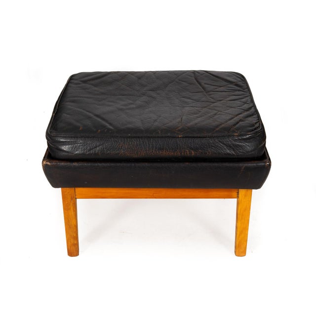 Pair of Mogens Hansen Mh195 Black Leather Armchairs With Ottoman Stool For Sale - Image 9 of 18