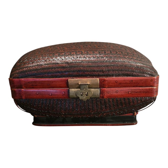 Late 20th Century Rattan and Bamboo Pillow Basket With Decorative Design For Sale