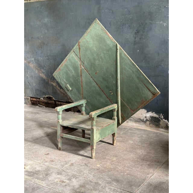 A very nice primative tilt top table in a 45degree off set diamond setup. Beautiful green/teal painted surface with lots...