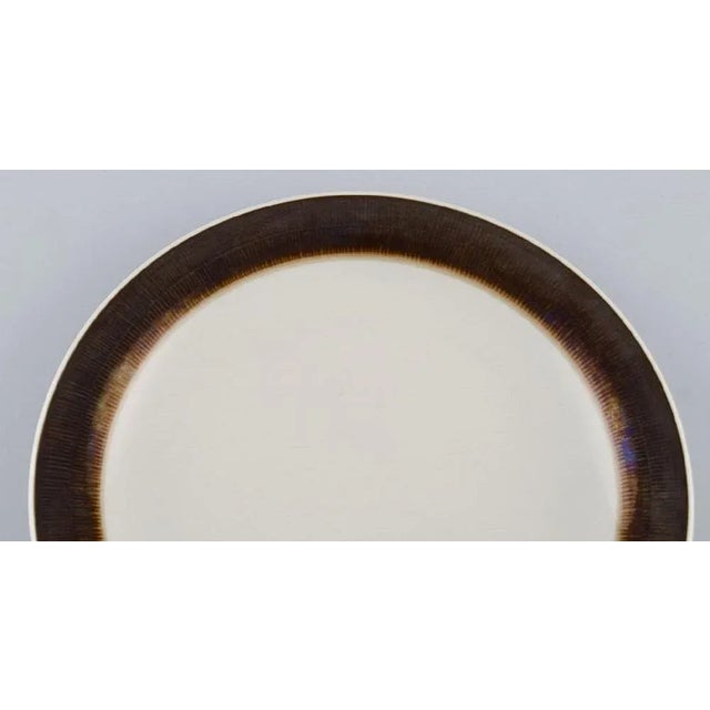 Koka Dinner Plates by Hertha Bengtson for Rörstrand, Set of 7 For Sale - Image 3 of 5
