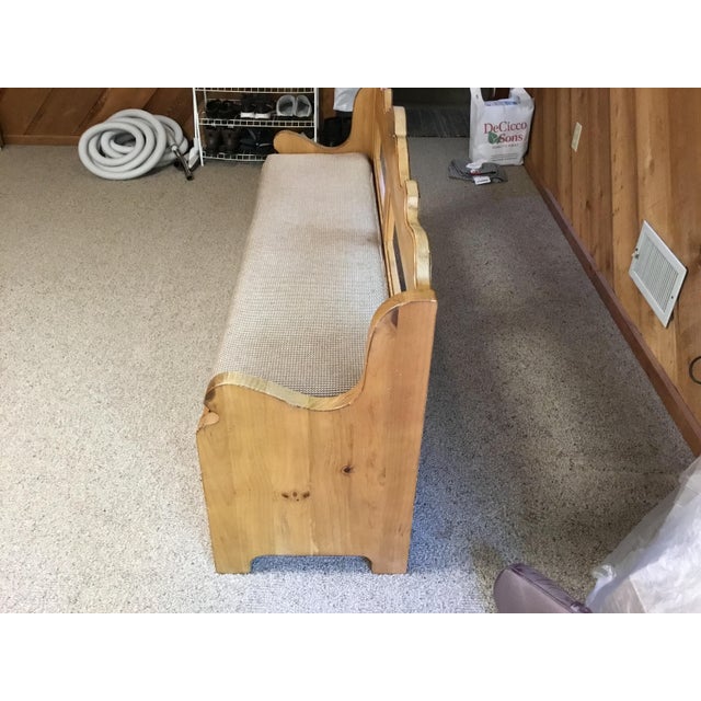Drexel Heritage Sonora Collection. Exceptional quality, great condition storage seating bench with cushion. A lovely and...