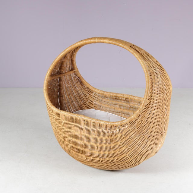 Wicker Baby Bed, Netherlands, 1960s For Sale - Image 13 of 14