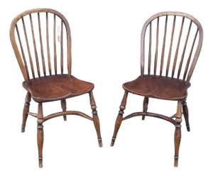 Early 20th Century Pair of English Windsor Style Stained Oak Side Chairs