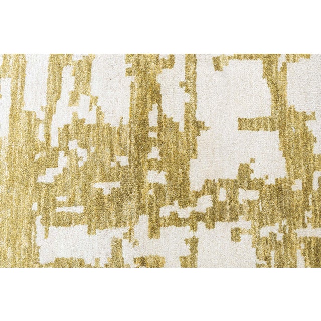 Early 21st Century Abstract Modern Grid Golden Tan With Ivory Silk Rug "Giltgrid" For Sale - Image 5 of 7