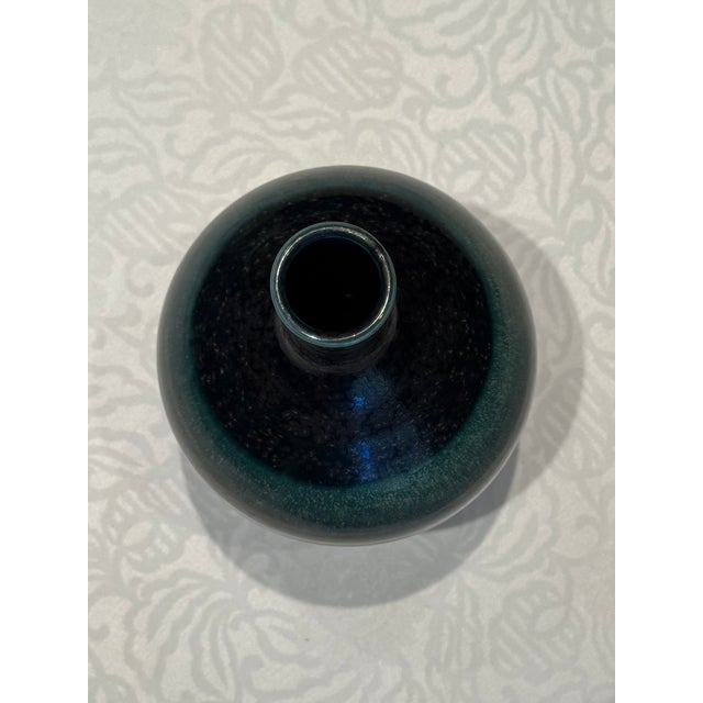 1960s Artisan-Signed Mid-Century Arita Toketsu Kiln Sculptural Crystalline Vase For Sale - Image 5 of 7