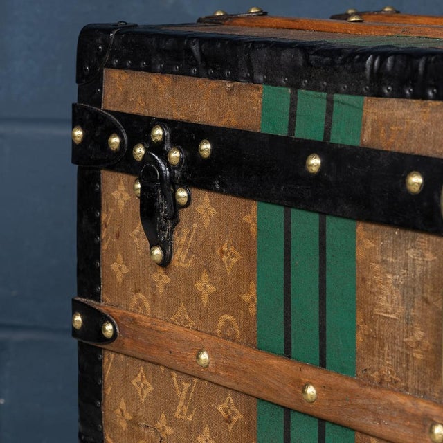 Trunk in Woven Canvas from Louis Vuitton, France, 1900s For Sale - Image 3 of 18