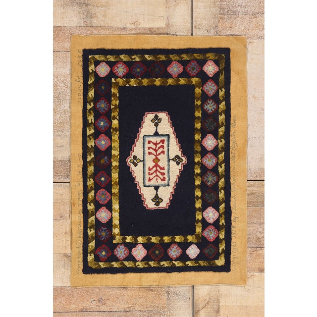 Vintage American Hooked Rug, 02'00 X 03'00 For Sale - Image 10 of 10