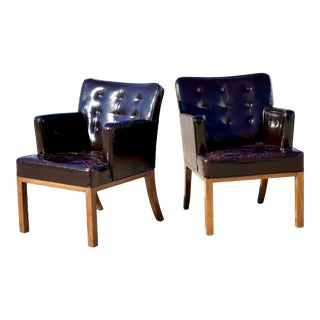 Mid Century Dunbar Edward Wormley Patent Leather Club Chairs - a Pair For Sale