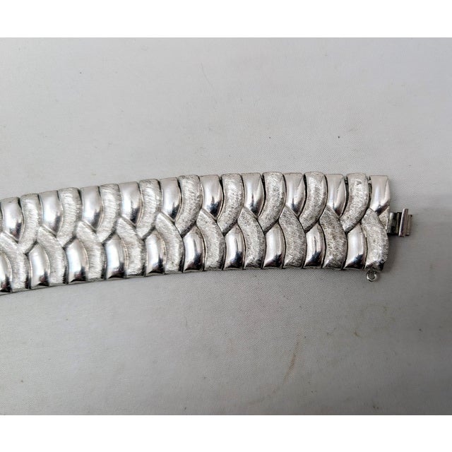 Vintage 1958 Signed Crown Trifari Rhodium Plated Asian Inspired Wave Design Bracelet For Sale - Image 10 of 11