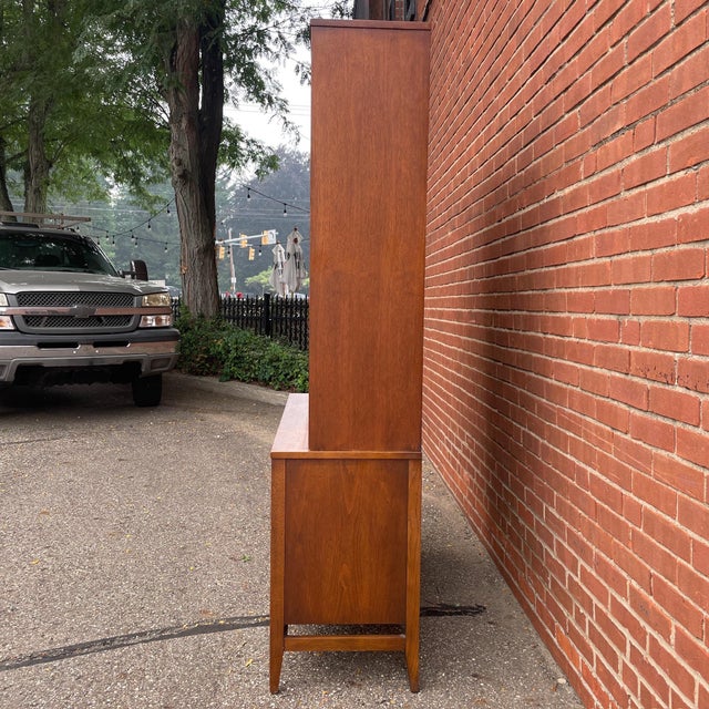 Brown Broyhill Brasilia Two-Piece Walnut Mid Century Modern Hutch China Cabinet For Sale - Image 8 of 11