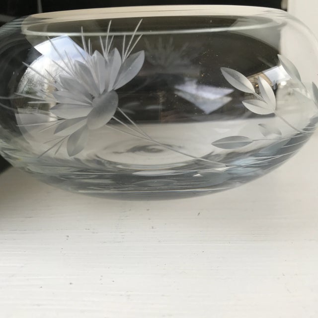Signed Cone Flower Etched Clear Crystal Covered Candy Dish by Fitzgerald For Sale - Image 9 of 13