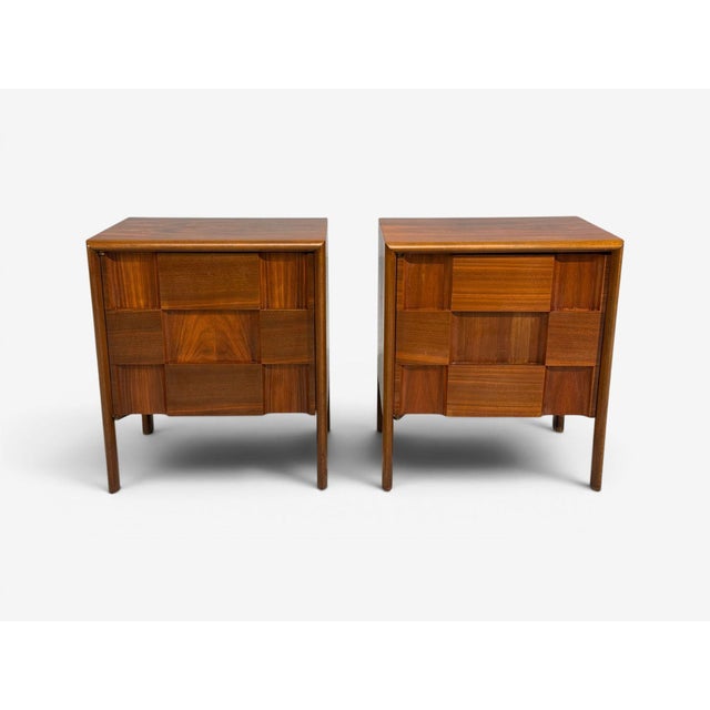 Mid-Century Modern Edmond J. Spence, Sculptural Nightstands, Walnut, Sweden, 1950s For Sale - Image 3 of 14