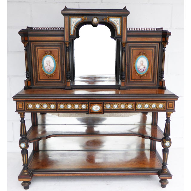 For sale is a fine quality 19th century ebony and Thuya wood Bonheur Du Jour. The bonheur du jour has a brass gallery...
