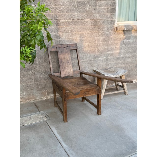 Traditional 1900-1909 Plantation Chair – Timeless Style & Comfort For Sale - Image 3 of 5