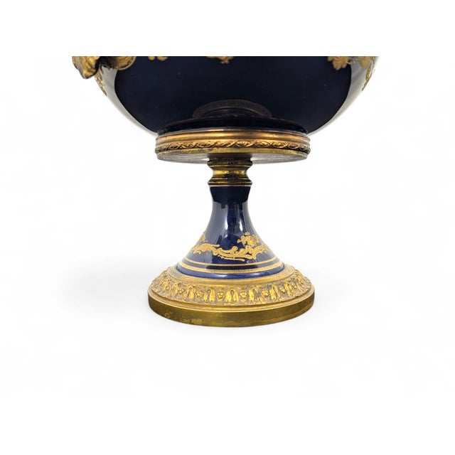 Rococo Cobalt Blue Porcelain Vase on Pedestal, 19th-20th Century For Sale - Image 3 of 7