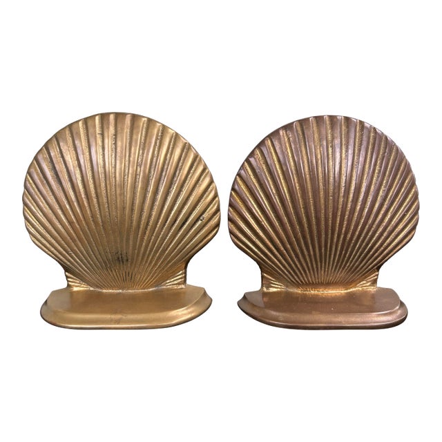 Vintage Brass Scallop Shell Bookends by Andrea by Sadak – Nautical Art Deco Set of 2 For Sale