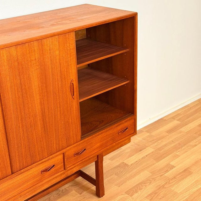 Wood Danish Highboard in Teak by Clauson & Son for Silkeborg, 1950 For Sale - Image 7 of 9