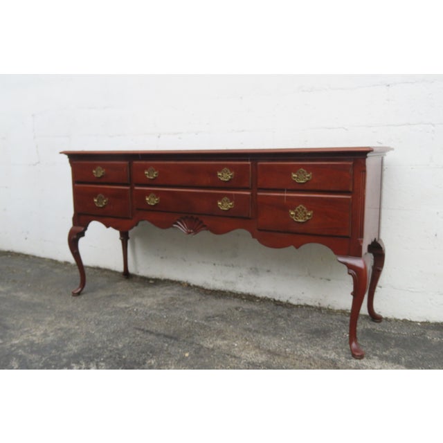 Queen Anne Late 20th Century Hickory Queen Anne Mahogany Long Sideboard Buffet Credenza Bathroom Vanity For Sale - Image 3 of 17