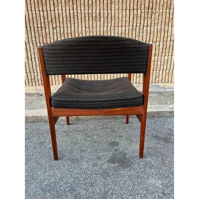 Mid 20th Century Pair Mid Century Walnut Lounge Chairs For Sale - Image 11 of 12