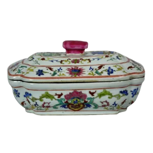 Antique Famille Rose Chinese Porcelain Soup Tureen