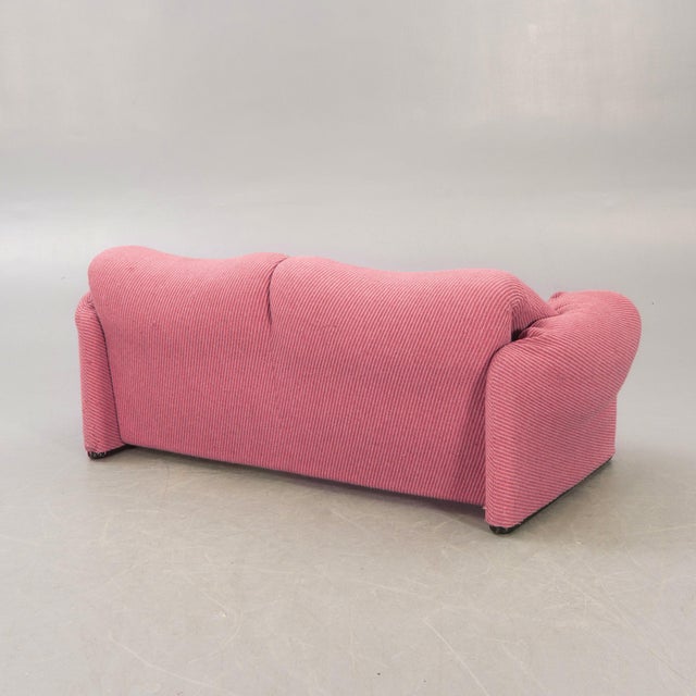 2000 - 2009 Maralunga Two-Seat Sofa by Vico Magistretti for Cassina For Sale - Image 5 of 6