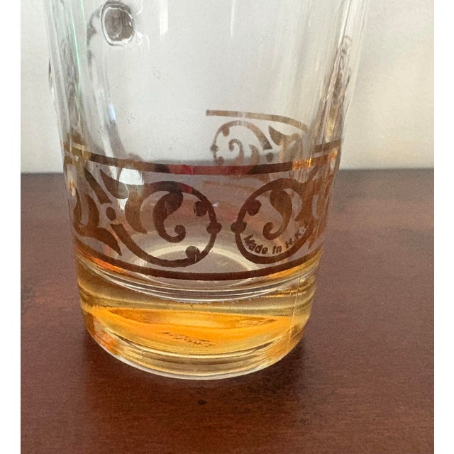 Vintage Italian Gold Scroll Glass Mugs | Mid-Century Modern Barware | Set of 7 | Made in Italy For Sale In Indianapolis - Image 6 of 9