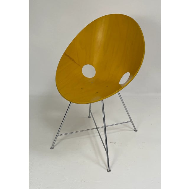 The ST 664 chair designed by Eddie Harlis in 1954. Thonet manufactured the chairs in Germany. These chairs are no longer...