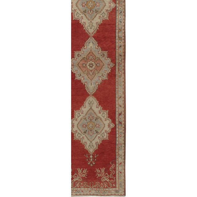 Vintage Circa 1940 Turkish Oushak Runner Rug, 2'9 X 10'9 For Sale In New York - Image 6 of 8