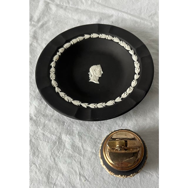 1950s 1950s Vintage Wedgwood Black Basalt Jasperware Ashtray & Lighter Set – Julius Caesar Profile - Set of 2 For Sale - Image 5 of 11